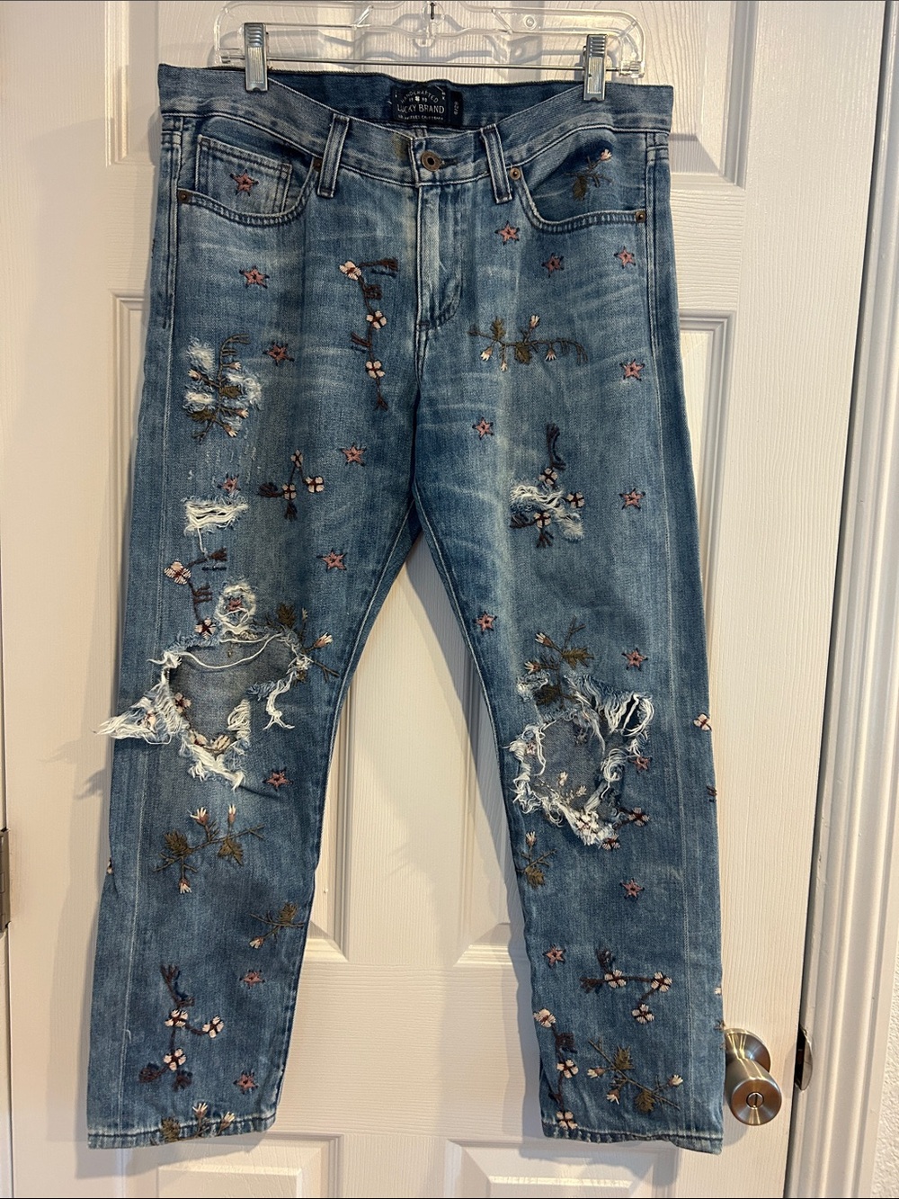 Lucky Brand Embroidered Distressed Sienna Slim Boyfriend Jeans